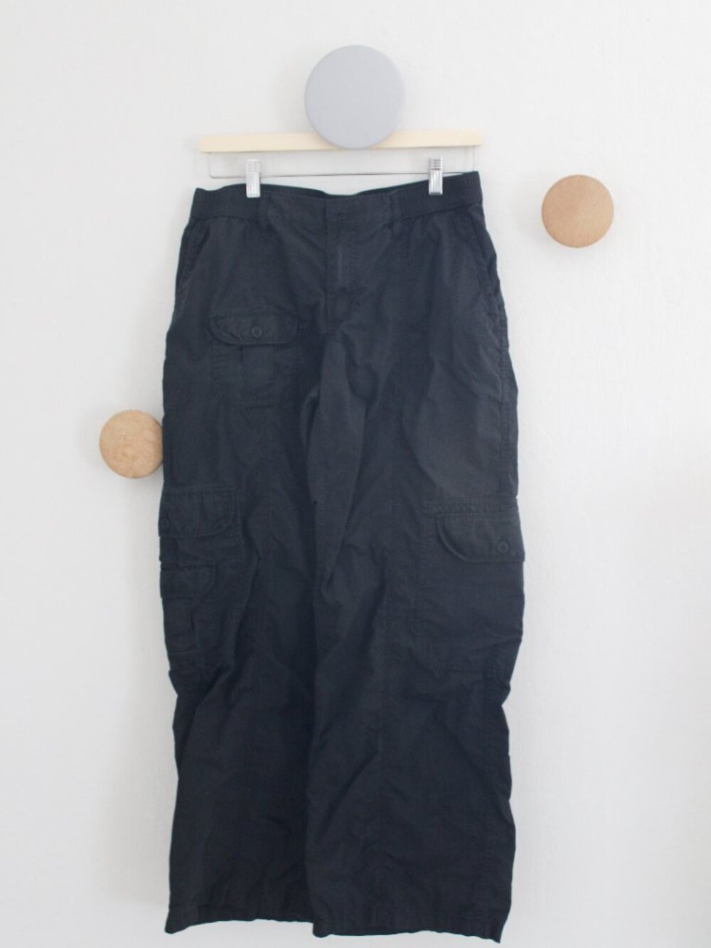 Aritzia TNA Romario Cargo Pants - Size Medium - Picture 2 of 11